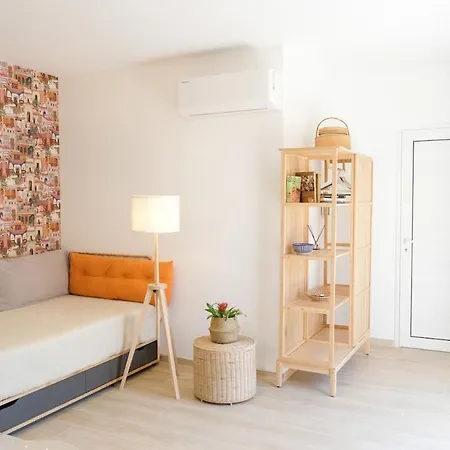 Center - Beautiful Modern House With Balcony Апартаменти *